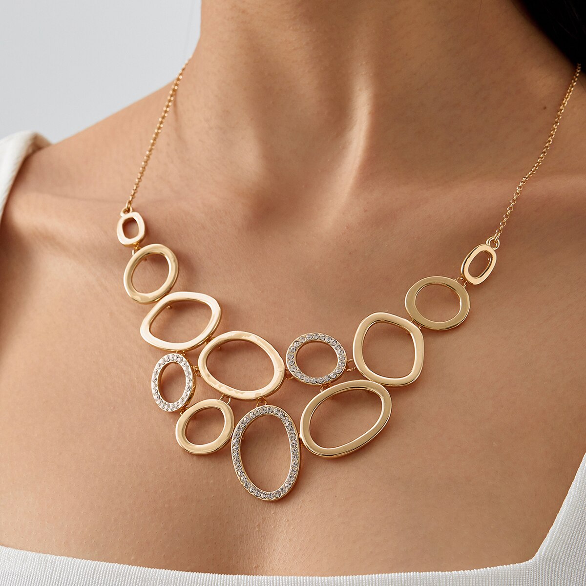 Collar Círculos Irregulares Luxe con Circonitas